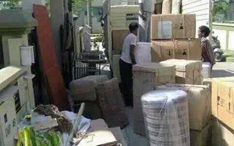 allied movers goods loading